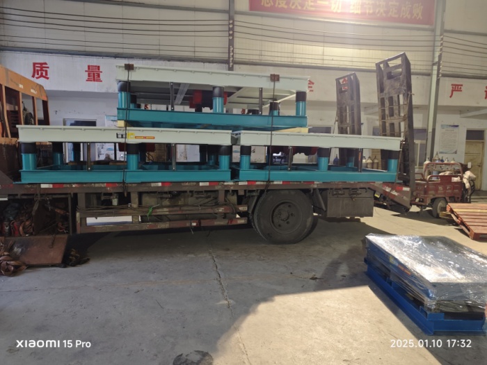 客戶定制振動平臺發(fā)貨