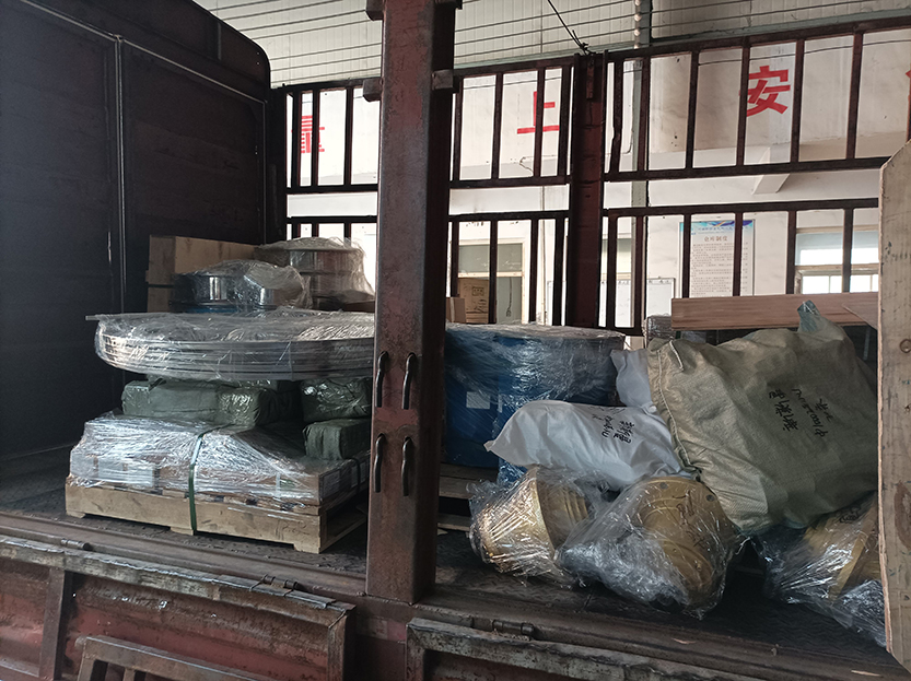 密封膠條、電機(jī)、網(wǎng)架等發(fā)貨