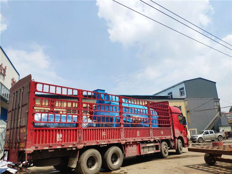 遼寧客戶GT5滾筒篩裝車發貨現場