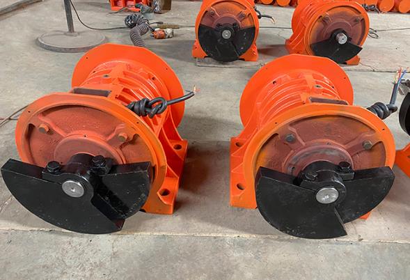 如判斷三元振動篩采用振動電機(jī)的質(zhì)量？