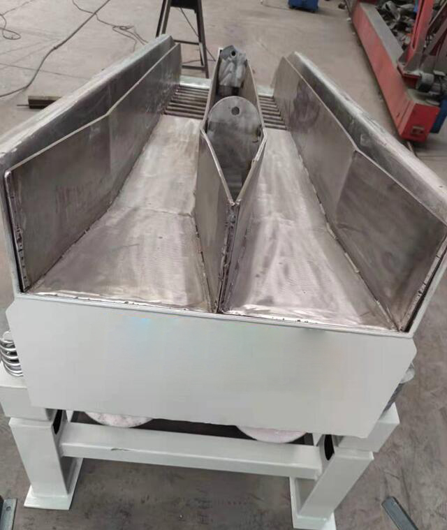 杭州某新能源公司訂購的康振機械振動篩